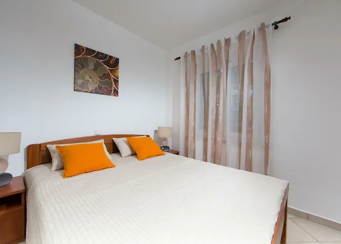 Sanmichel Apartment *